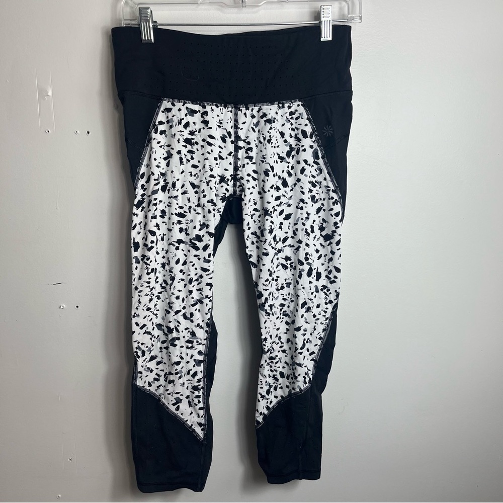 Athleta Printed Stealth TruCool Capri Pant Black White Size MED 1763